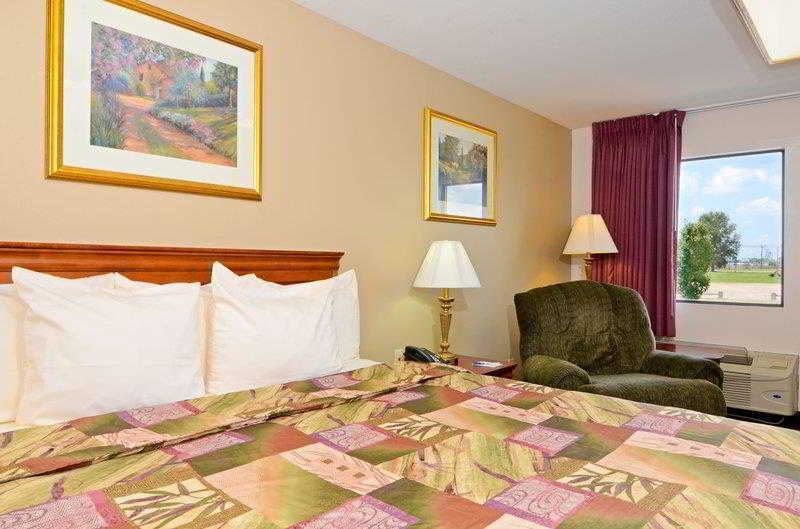 Super 8 By Wyndham Mcgehee Hotel Quarto foto
