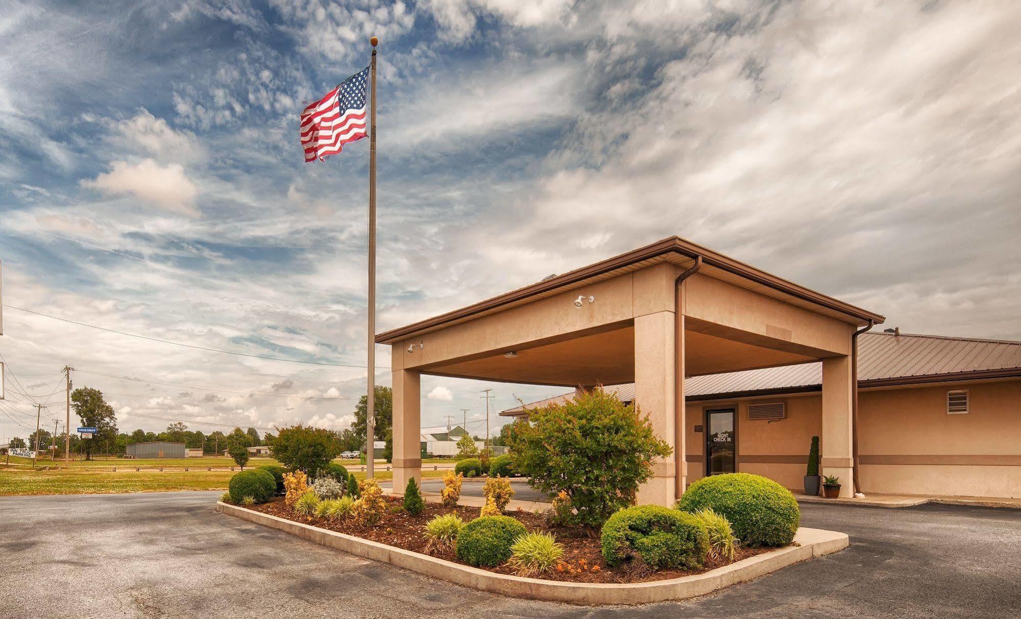 Super 8 By Wyndham Mcgehee Hotel Exterior foto